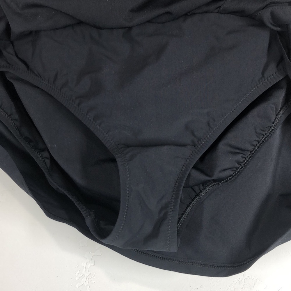 Land’s End black pleated skirt swim bottom size 6 - Picture 3 of 6